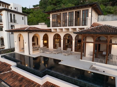 Luxury Villa Photo #2