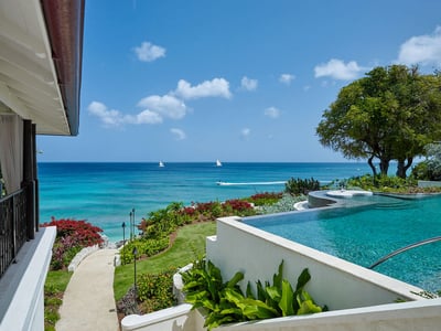 Luxury Villa Photo #4