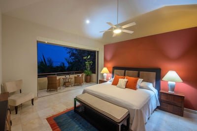 Luxury Villa Photo #31