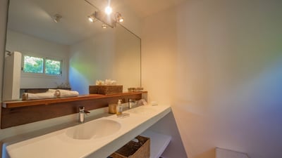 Luxury Villa Photo #37