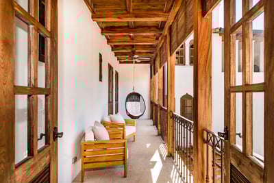 Luxury Villa Photo #3