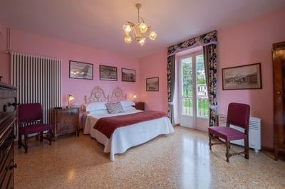 Luxury Villa Photo #24