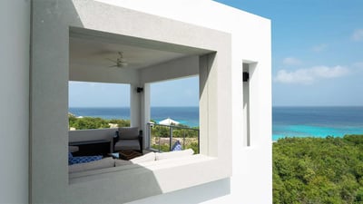 Luxury Villa Photo #9