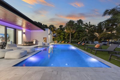 Luxury Villa Photo #13