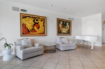 Luxury Villa Photo #25