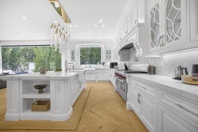 Luxury Villa Photo #16