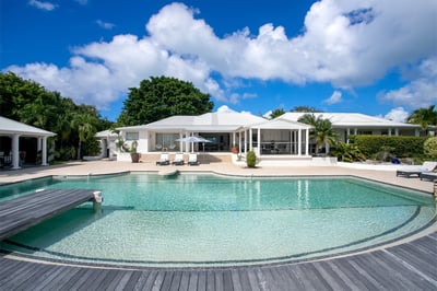 Luxury Villa Photo #4