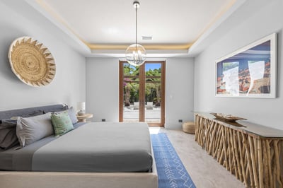 Luxury Villa Photo #40