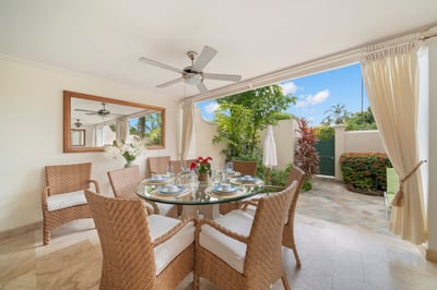 Luxury Villa Photo #3