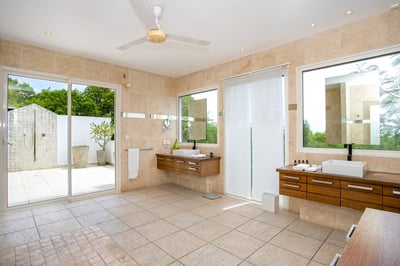 Luxury Villa Photo #50