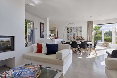 Luxury Villa Photo #14