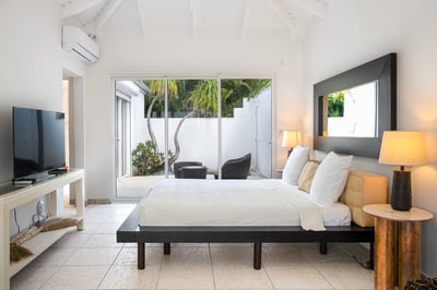 Luxury Villa Photo #28