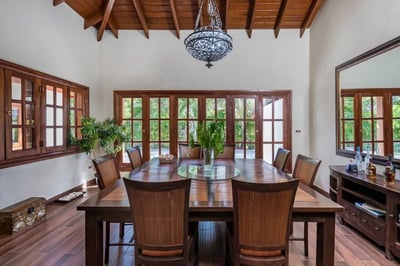 Luxury Villa Photo #60