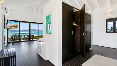 Luxury Villa Photo #26