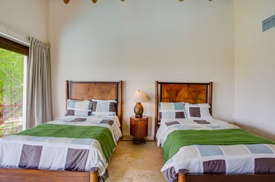 Luxury Villa Photo #44