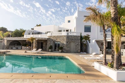 Luxury Villa Photo #9