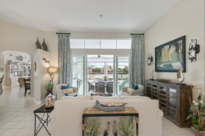 Luxury Villa Photo #12