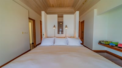 Luxury Villa Photo #45