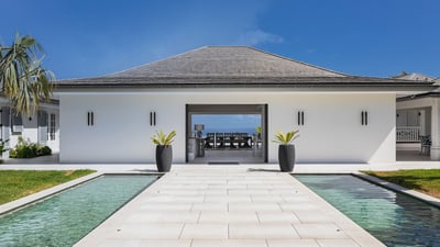 Luxury Villa Photo #8