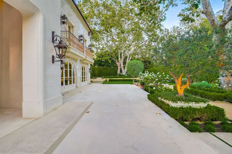 Chateau Serra Malibu