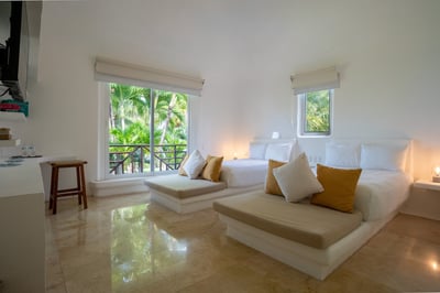 Luxury Villa Photo #24