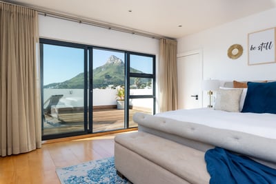 Luxury Villa Photo #43