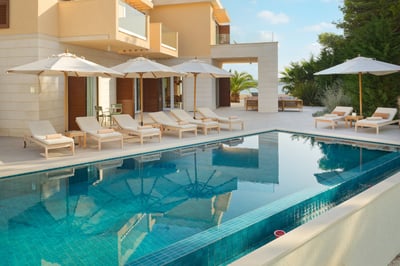 Luxury Villa Photo #12