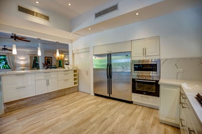 Luxury Villa Photo #30