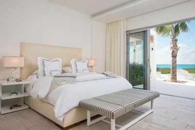 Luxury Villa Photo #16