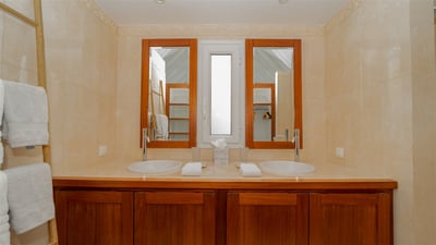 Luxury Villa Photo #30