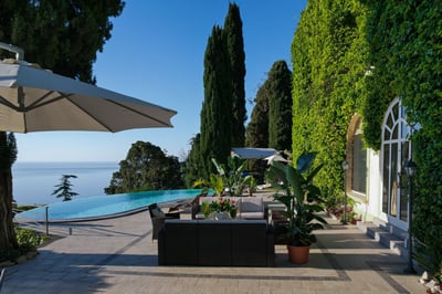 Luxury Villa Photo #8