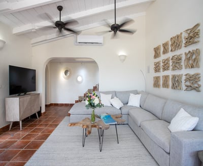 Luxury Villa Photo #16