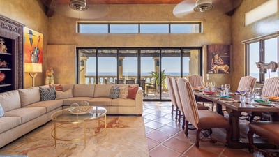 Luxury Villa Photo #14