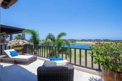 Luxury Villa Photo #34