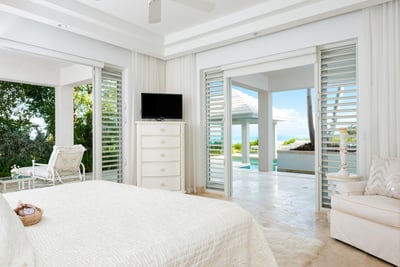 Luxury Villa Photo #22