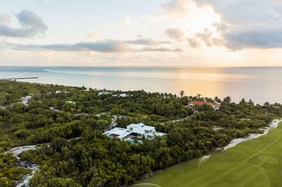 Luxury Villa Photo #43