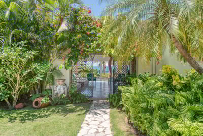Luxury Villa Photo #14