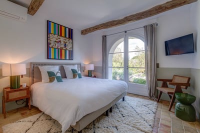 Luxury Villa Photo #30
