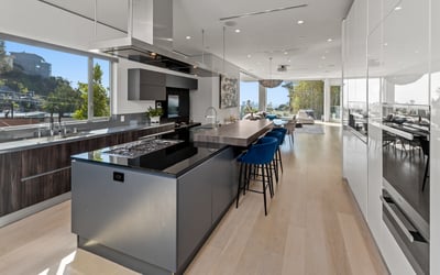 Luxury Villa Photo #24
