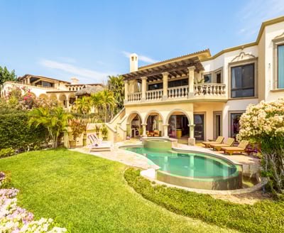 Luxury Villa Photo #2