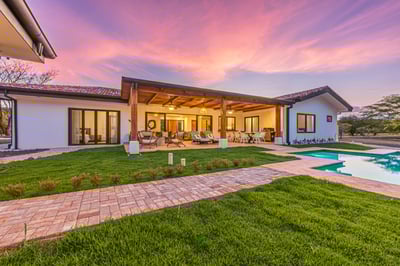 Luxury Villa Photo #9