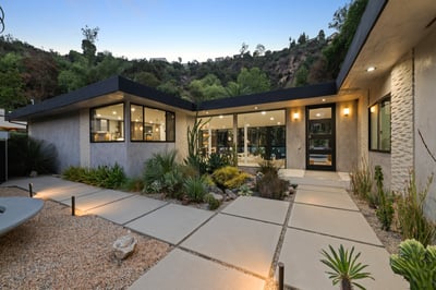 Luxury Villa Photo #4