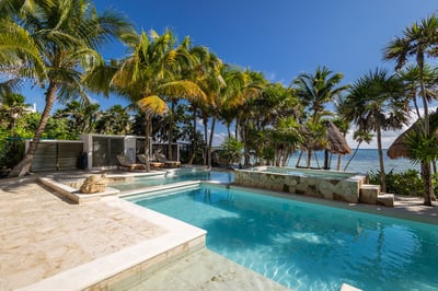 Luxury Villa Photo #8