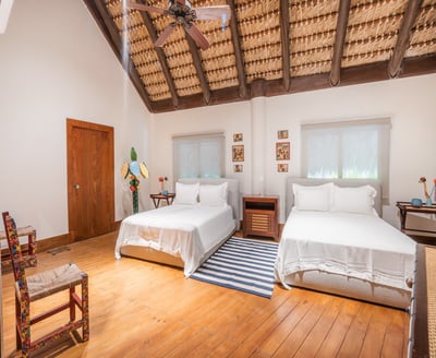 Luxury Villa Photo #36