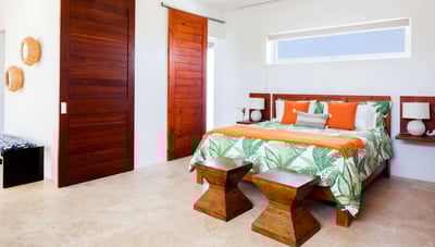 Luxury Villa Photo #21