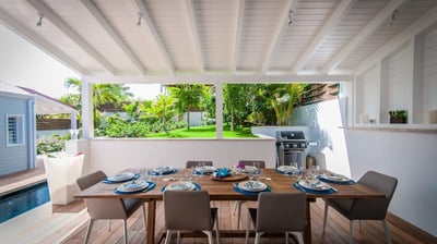 Luxury Villa Photo #18