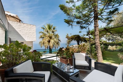 Luxury Villa Photo #7