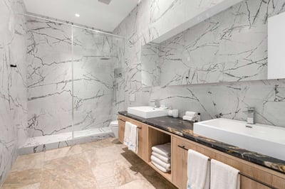 Luxury Villa Photo #32