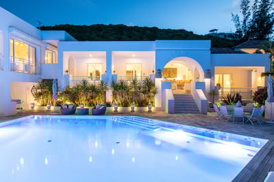 Luxury Villa Photo #6