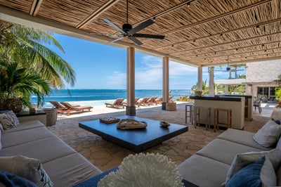 Luxury Villa Photo #14